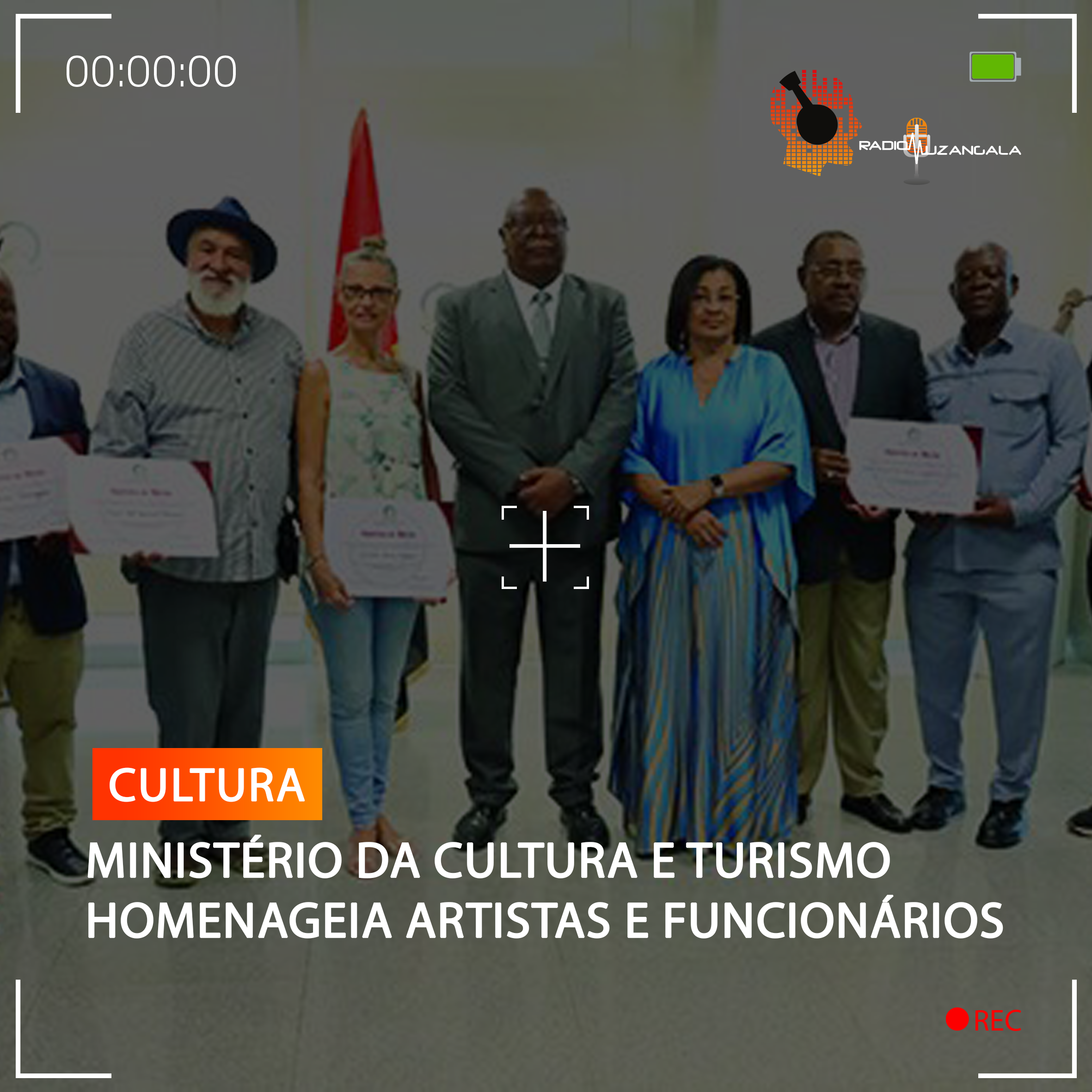 MINISTÉRIO DA CULTURA E TURISMO HOMENAGEIA ARTISTAS E FUNCIONÁRIOS